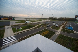 Autoroute E42-réaménagement de l'aire autoroutière de Verlaine. Bureau Architecture Engineering Verhaegen SA  Pierre HINKELTZ
