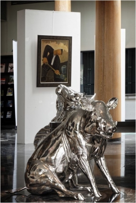Exposition. Milo Dardenne, le peintre du silence, Espace Wallonie Bruxelles. (2017) Sculpture d'un sanglier, Gatien Dardenne. 
