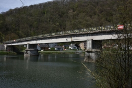 Reconstruction du pont de Godinne. 