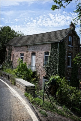Maison le long de la vallÃ©e de la Meuse entre Namur et Dinant.