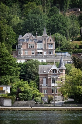La vallÃ©e de la Meuse entre Namur et Dinant.