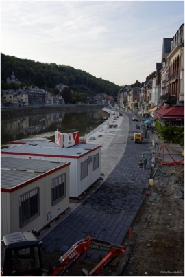 Chômage de la Meuse et travaux d'aménagement des quais à Dinant