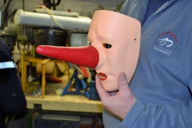 Fabrication des masques pour la confrÃ©rie des blancs-moussis de Stavelot.