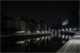 Vue sur la Citadelle de Namur, la nuit.