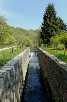 Ancienne écluse sur le vieux canal de l'Ourthe (Poulseur)